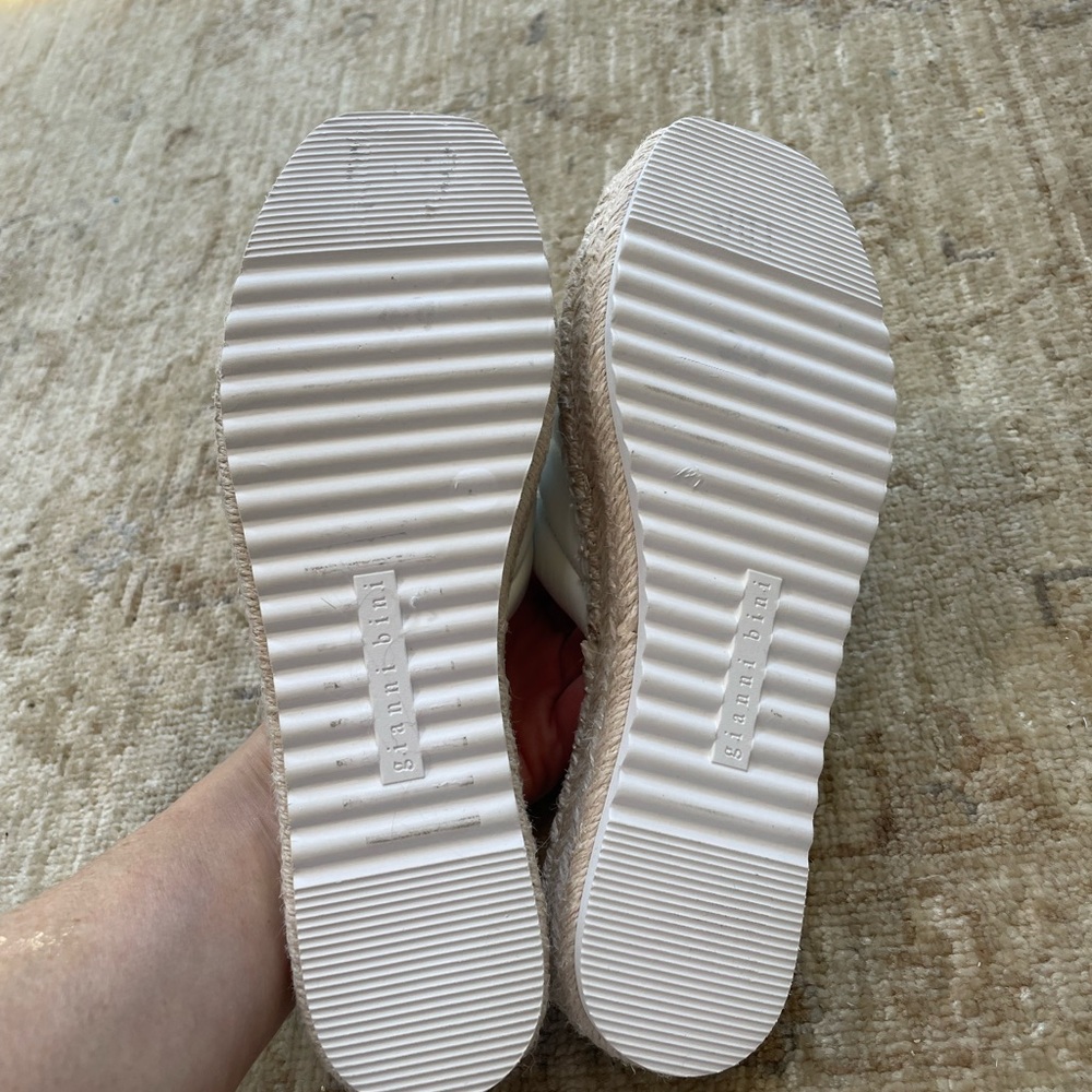 Gianni Bini espadrille platform slide, white size 6.5 - Picture 7 of 10